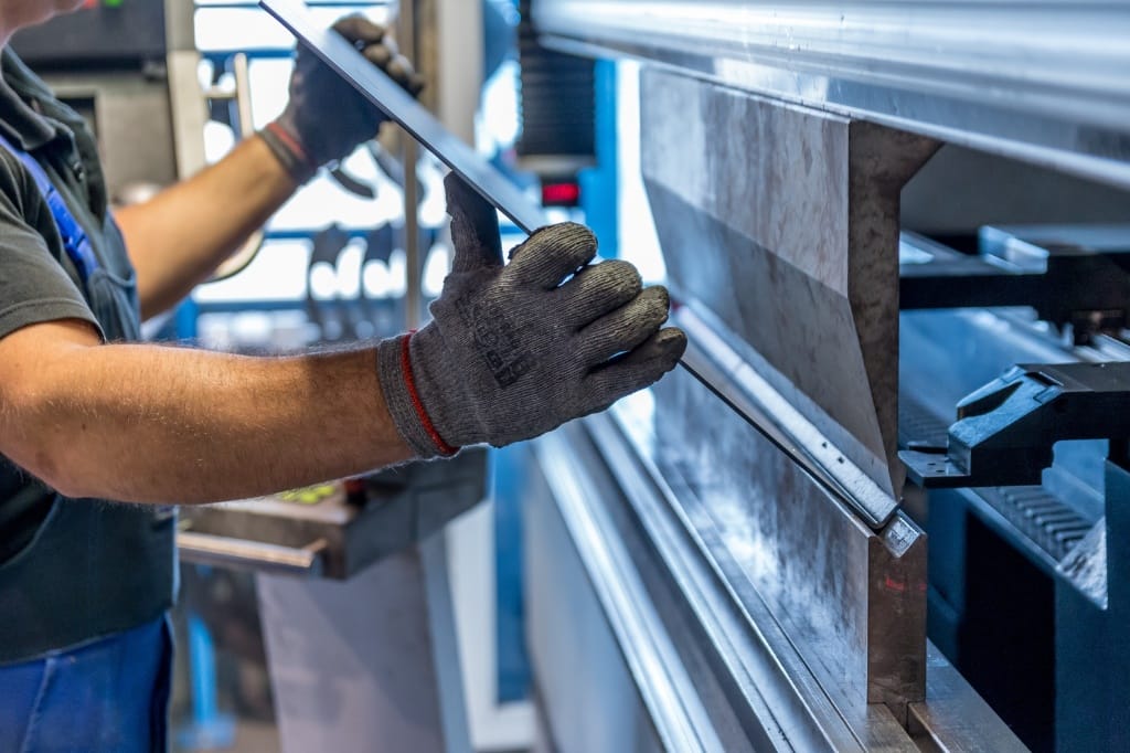 advanced cnc technology for superior snowboard performance