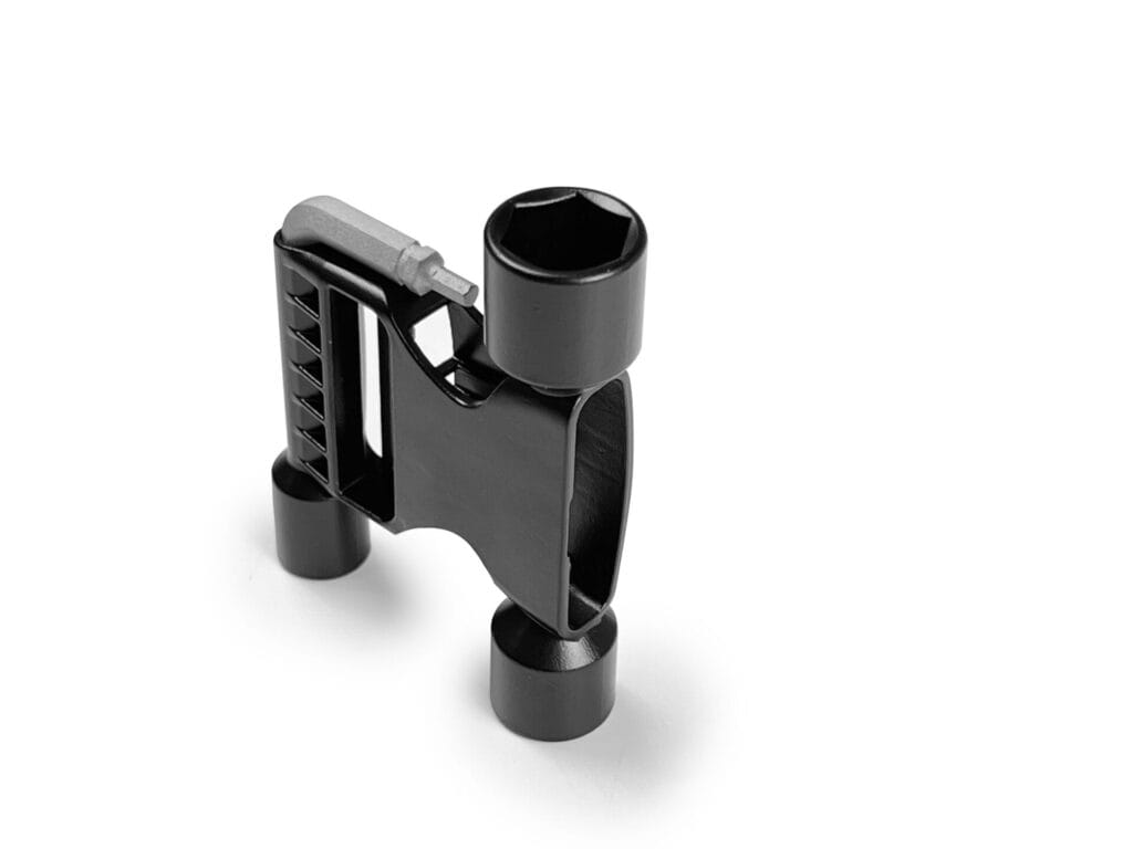 Съемный ключ для скейтборда